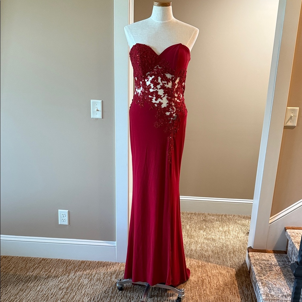 Elegant Red Strapless Evening Gown